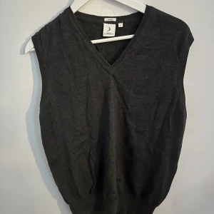 Grå väst - Grå väst i bra skick