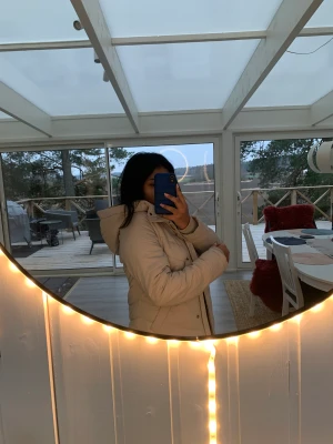 Vår jacka  - Jättefin jacka i bra skick ☺️ 