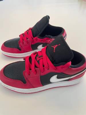 Nike Air Jordan Very Berry 