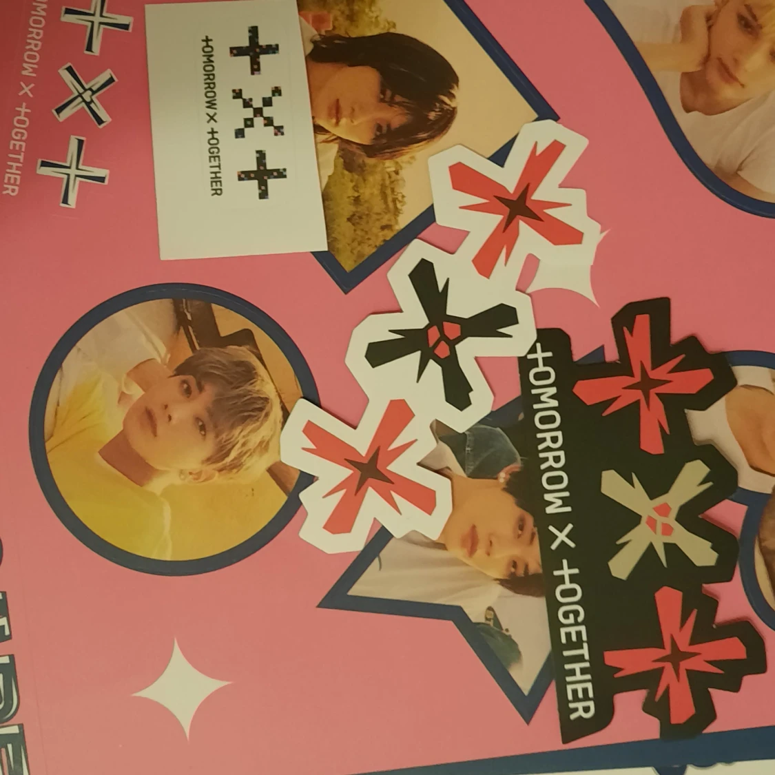 Txt sticker pack! (Några klistermärken är använda)  - 90