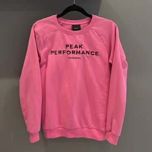 Barn Sweatshirt - Mycket bra skick. Använd fåtal gånger