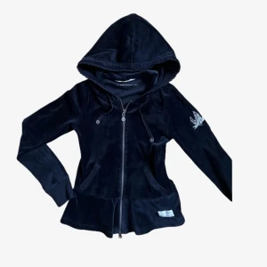 Svart Odd Molly hoodie!  - Supersöt hoodie från odd molly i storlek s med söta detaljer! Gott skick, i princip oanvänd 🤩
