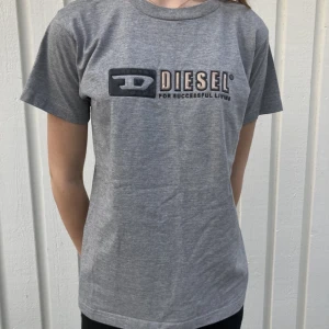 T-shirt - T-shirt från Diesel i storlek S-M🌼 knappt använd!