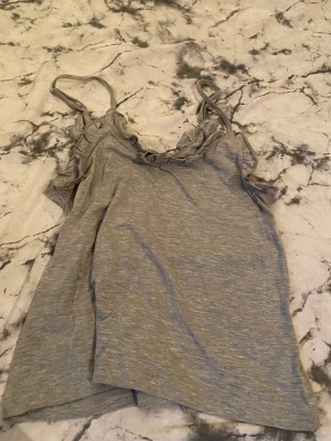 fladdrig bikbok topp - fladdrig bikbok topp