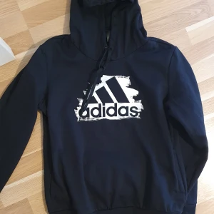 Adidas hoodie  - Inga skador