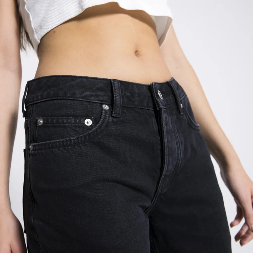 Dom är från Lager 157 i modellen ”icon” och jag köpte dom för 400 kr. Säljer då jag har lite för många jeans.  Köparen står för frakten. 🫶🫶. Jeans & Byxor.