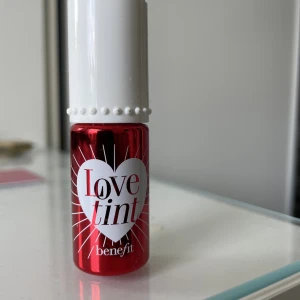 Blush benefit  - Populär bluch, aldrig använd. Pris kan diskuteras 