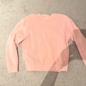 Rosa sweetshirt - En rosa tröja från topshop!!