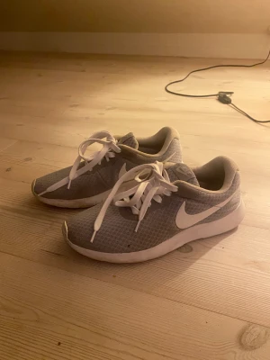 Nike skor - Ett par Nike skor i bra skick. 