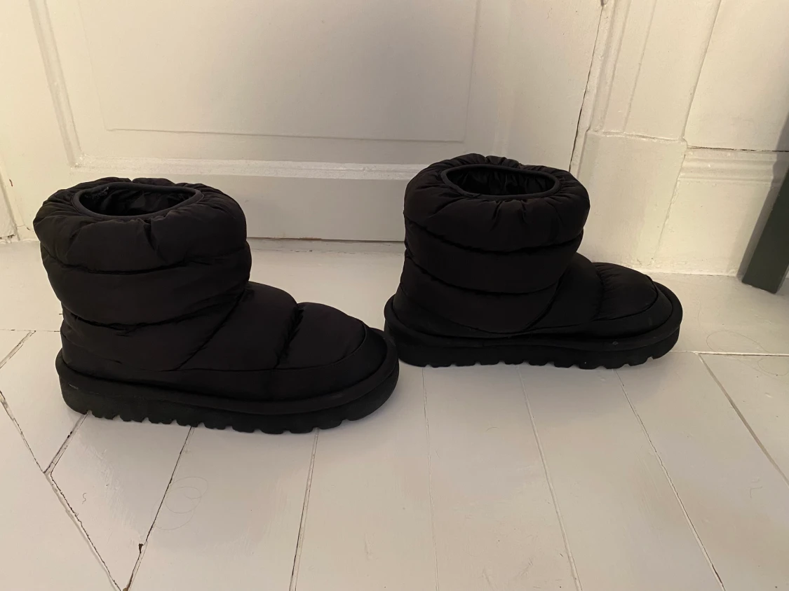 Moon boots-liknande svarta höstskor