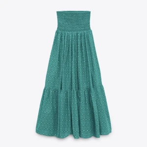 Långkojol - Säljer min långkjol från zara. Använd 1 gång, så den är i jättebra skick! Nypris är 560 kr! Slut i lager på hemsidan!