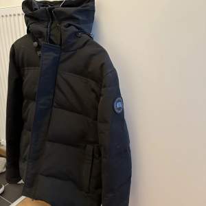 Canada Goose jacka   Strl S/M