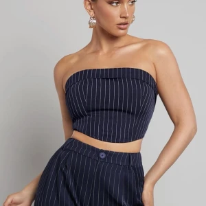 Randig topp - En snygg randig topp. Utan någon syn på användning.