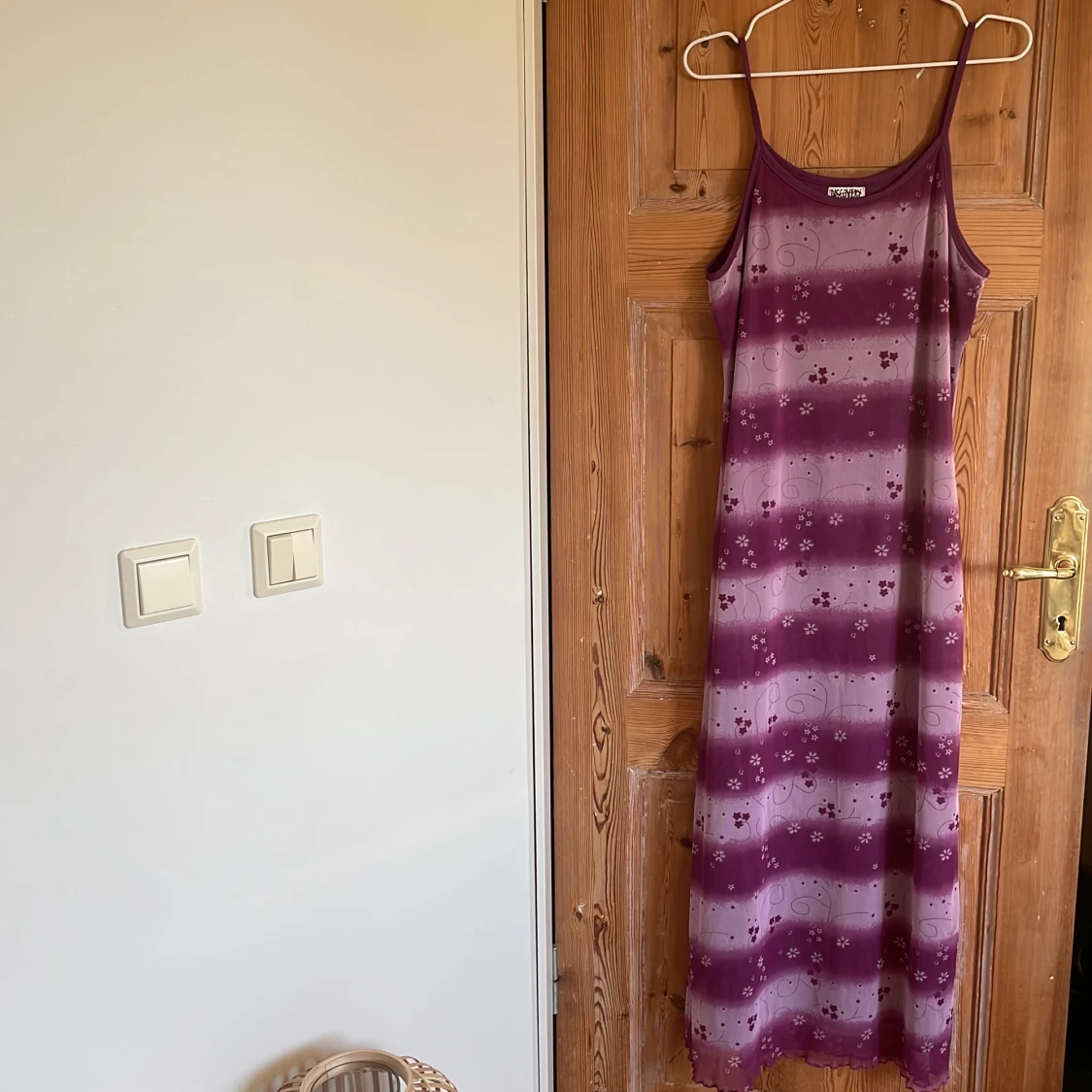 klänning med blommor