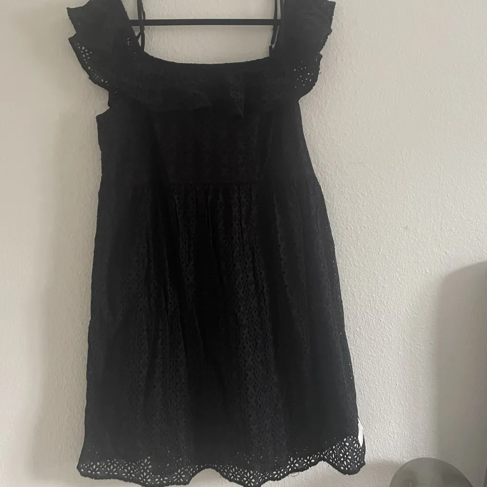 En svart klänning från odd Molly . Klänningar.
