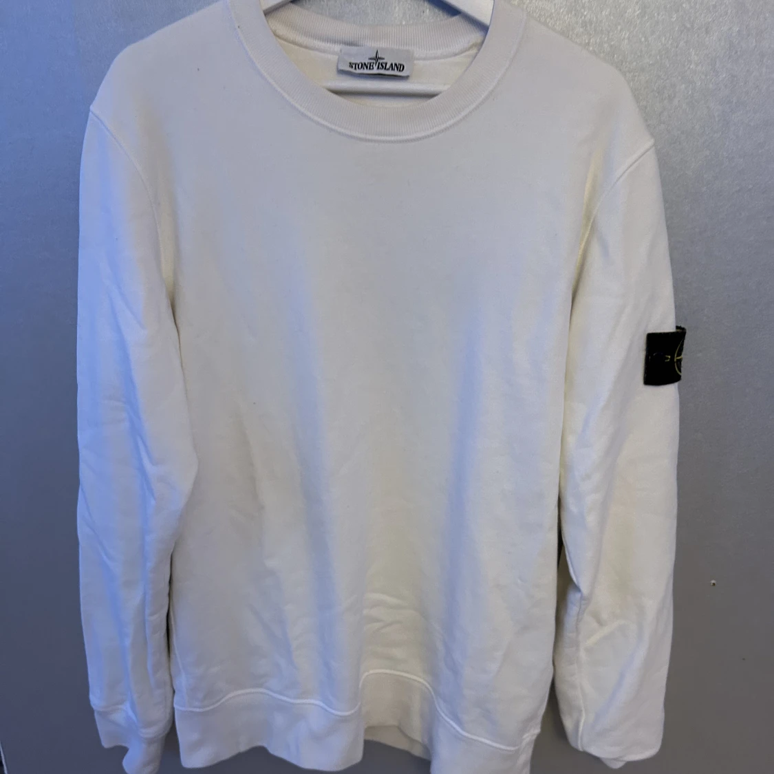 Stone ilsnad crewneck