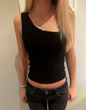 Zara topp - Snygg zara topp, helt oanvänd. +frakt