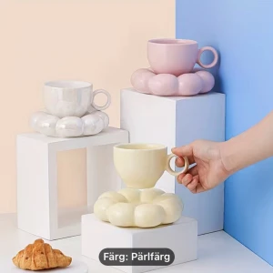 Mugg - Säljer denna måln mugg som är vit och skiftar i regnbågs färg. Säljer pga den andvänds alldrig 