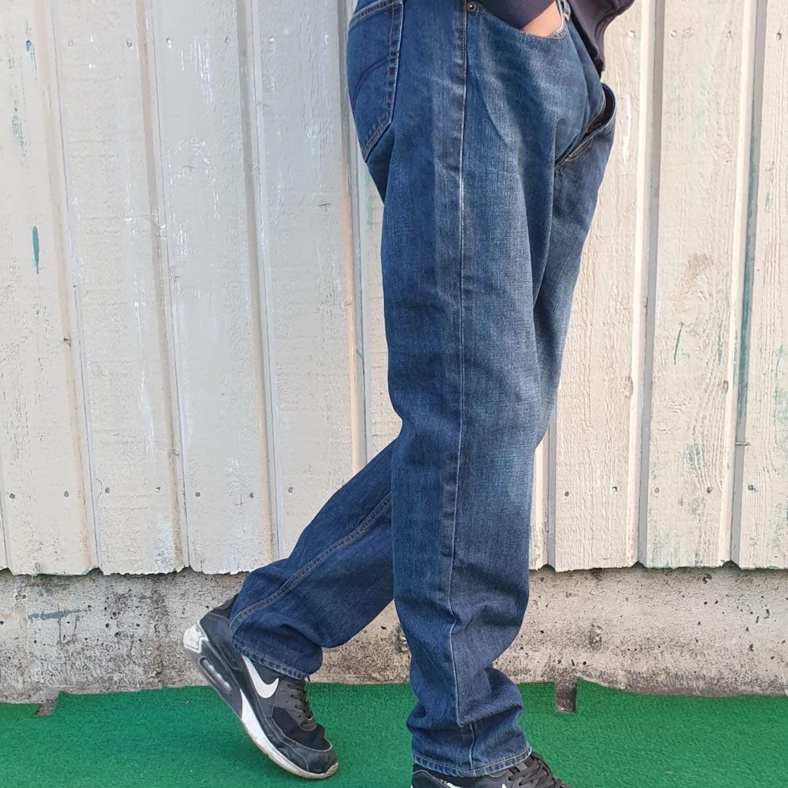 Mörk blåa jeans  - 91