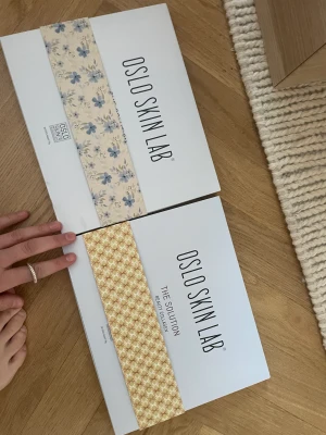 Oslo skin lab - 2 paket Oslo skin lab kollagenpulver. Enda som är taget är en påse ur ena paketet annars är det två helt nya paket. Ett nytt paket innehåller 28 doser så detta är totalt 55 doser. Ord pris 410kr/st. Säljer båda för 350 kr eller en för 230 kr. 
