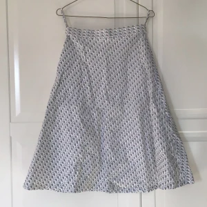 Glass kjol - Superfin och unik kjol i nyskick⭐️ 