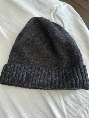 Ralph Lauren Mössa - En oanvänd Ralph Lauren mössa, kommer inte till användning längre. 