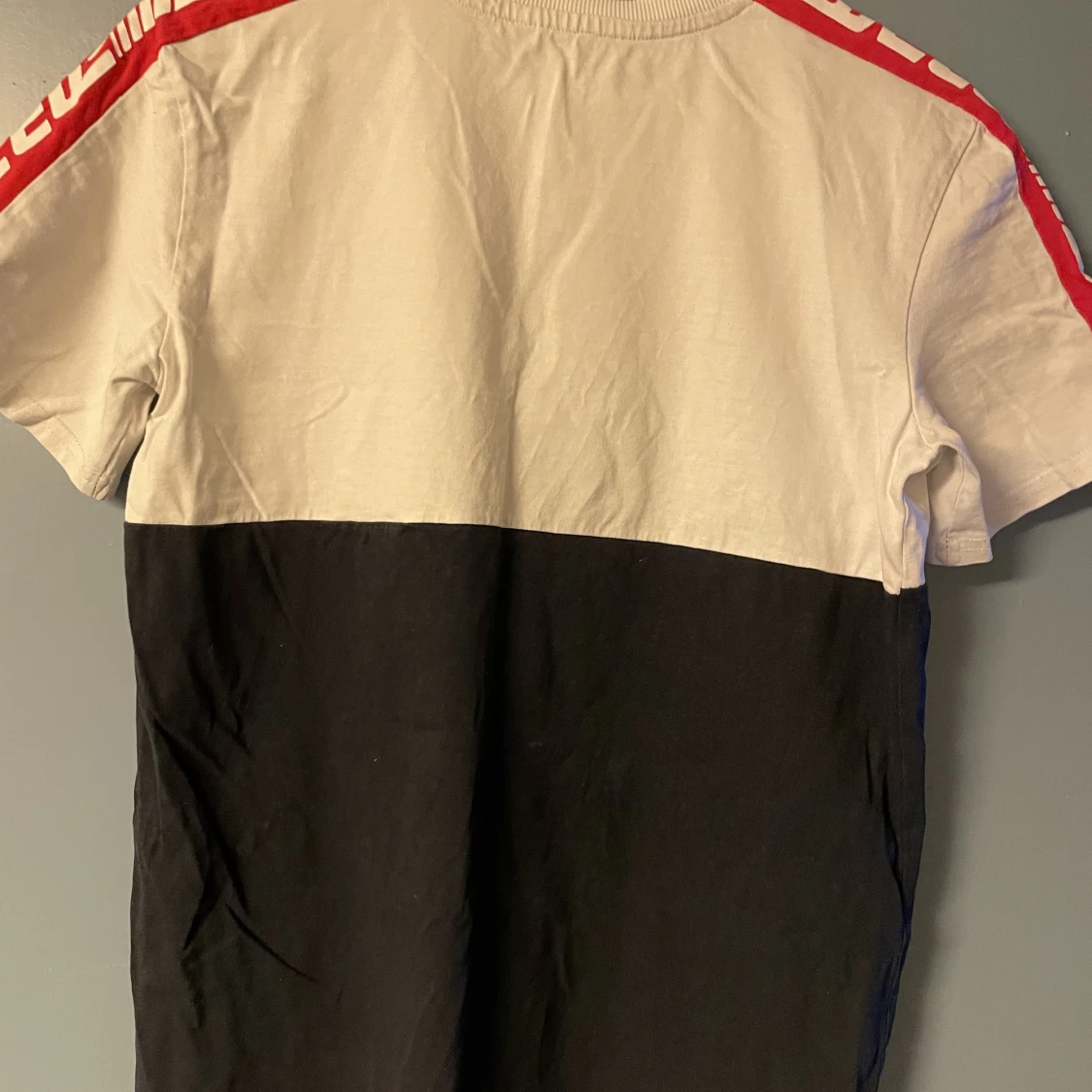 Två färgad tisha - 90