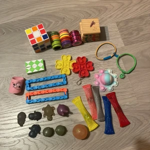Fidget toys! - Massa fidget toys! Bra skick! 5kr styck! ❗️alla mochis kommer rengöras❗️