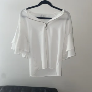 Blus - Hej jag säljer min jätte söta blus💗 Jätte bra skick💗