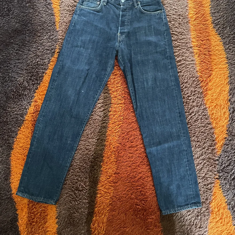 Galet feta evisu jeans i storlek 29 baggy fit. Broderad design på baksidan. Toppskick nästan som nya. Jeans & Byxor.