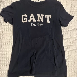 Gant t-shirt  - Gant t-shirt i storlek S, frakt ingår ej i priset. Bara att höra av dig om du undrar något 