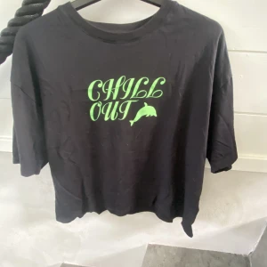 Croptop - Croppad lite oversized T-shirt från junkyard. Tvättar innan den skickas.