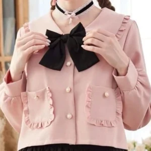 romwe jirai kei blus - jiraikei blus från romwe. använd 2-3 ggr. använder inte längre. 