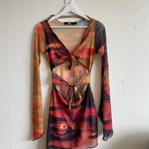 Jaded London klänning  - Klänning från Jaded London. Storlek s/36. Använd en gång. Nypris runt 870 kr 