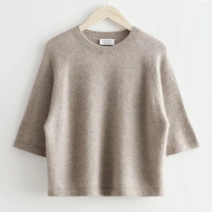 Otherstories tröja!❤️ - Säljer denhär super fina tröjan i alpacka ull som är slutsåld på hemsidan! Skriv för egna bilder originalpris 600kr❤️