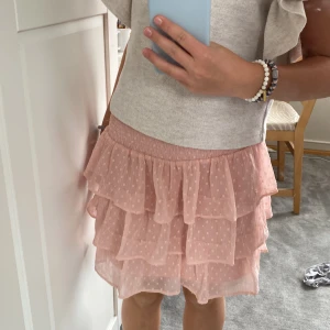 Rosa kjol - Superbra skick! Inga defekter Nypris 349kr Pris kan diskuteras💞🙌