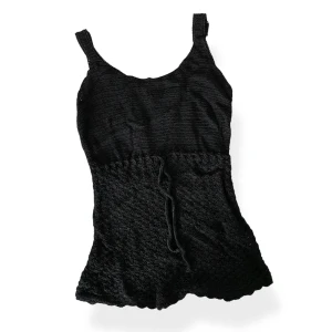 Vintage linne - Så fint vintage stickat/virkat linne med knyte😍🎀