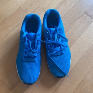 Adidas zs flux skorna  - Adidas ZX flux skorna! Ävand bara några gånger. Köpte för 1200kr