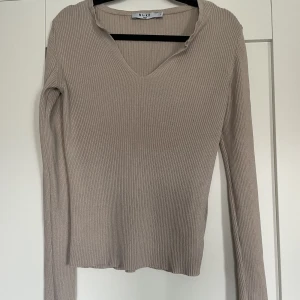 Tröja  - Kommer tyvärr inte till användning längre🫶🏼