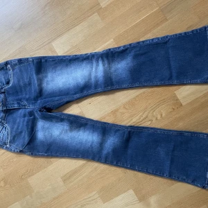 Bootcut jeans  - Helt nya bootcut jeans stl L 40/42 från Shein 