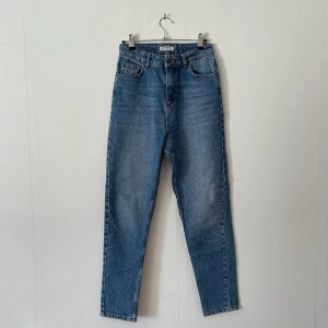 Denim jeans - Ljusblåa denimjeans i storlek S för bara 50kr❤️