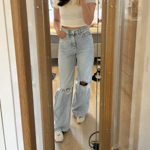 Jeans gina  - Jeans från ginatricot helt nya, aldrig använda pga lite för långa i längden för mig 