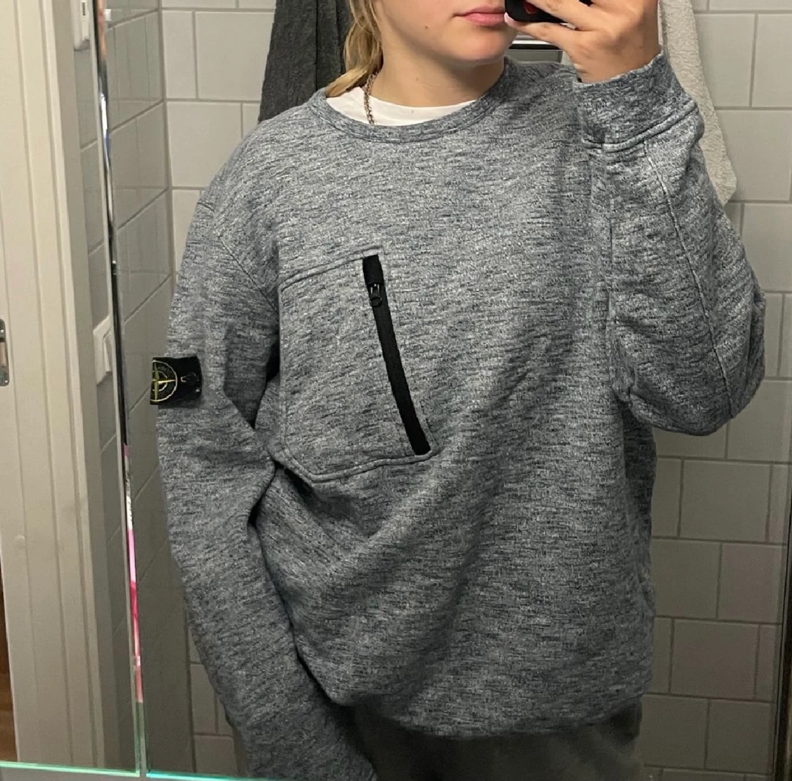 Jättemysig stone island tröja.  - 90