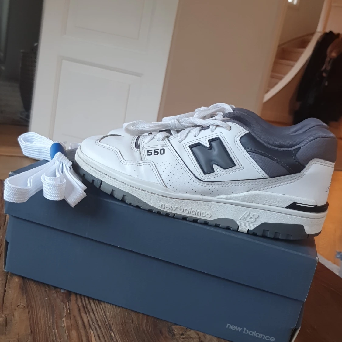 New Balance 550