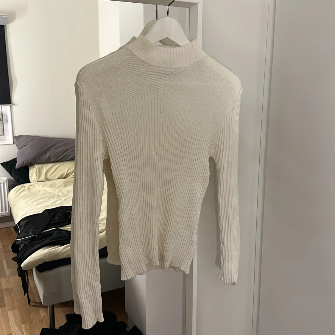 Vit stickad tröja - 90