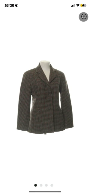 Kappa - Super snygg lite tunnare kappa💞 köpt här på plick men inte kommit till använing då jag har andra💞 hör gärna av dig vid intresse eller fler frågor💞