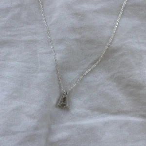 Halsband - Fint halsband!💝