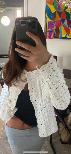 Vit virkad kofta - Jättefin vit virkad kofta precis som ny!😃