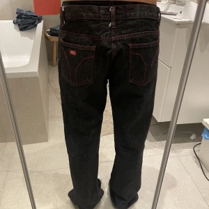 Jeans - Ett par as snygga svarta jeans i storlek W29 L34