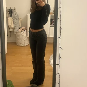 Low waist jeans  - Snygga low waist jeans från zara i svart/ grå färg💕